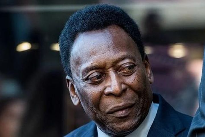 'Vua bóng đá' Pele qua đời ở tuổi 82