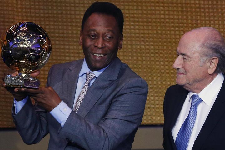 Những khoảnh khắc đáng nhớ trong sự nghiệp của 'Vua bóng đá' Pele
