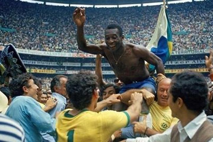 Những dấu ấn sự nghiệp của 'Vua bóng đá' Pele