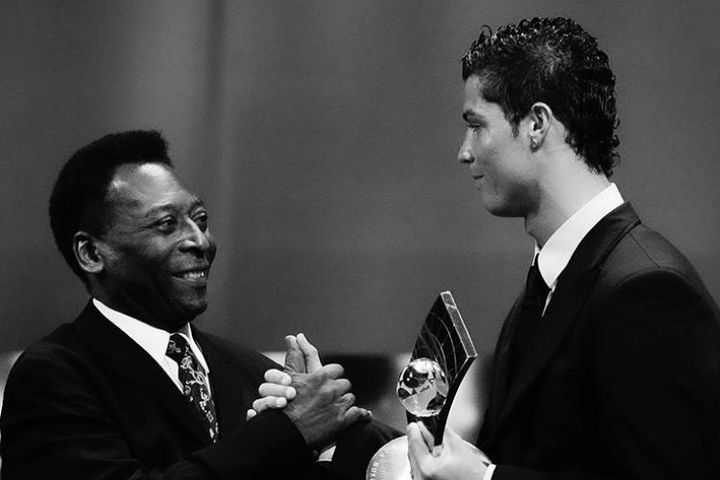 Ronaldo viết tâm thư tri ân 'Vua' Pele qua đời, Messi - Mbappe nói gì?