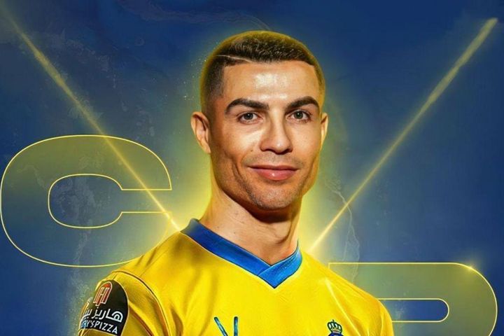 Ronaldo làm ngược với tuyên bố của mình cách đây một tháng