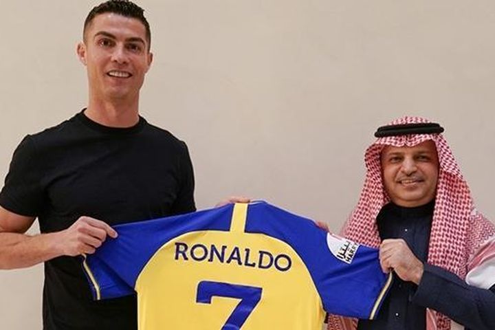 Ronaldo chính thức có bến đỗ mới với mức lương cực 'khủng'