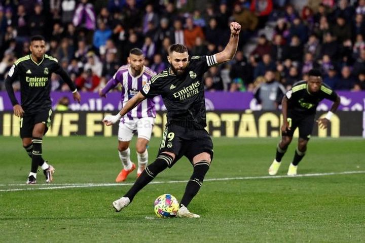 Kết quả Valladolid 0-2 Real Madrid: Người hùng Benzema