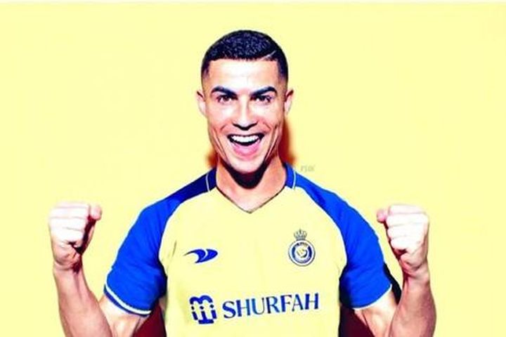 Hé lộ thời điểm Ronaldo ra sân dưới màu áo mới