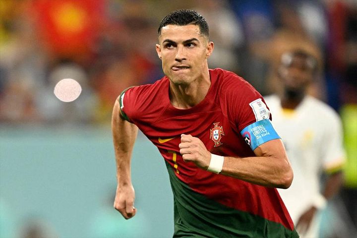 Đằng sau việc Ronaldo gia nhập Al Nassr