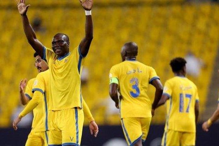Aboubakar đã 'nổ súng' chào mừng Ronaldo đến