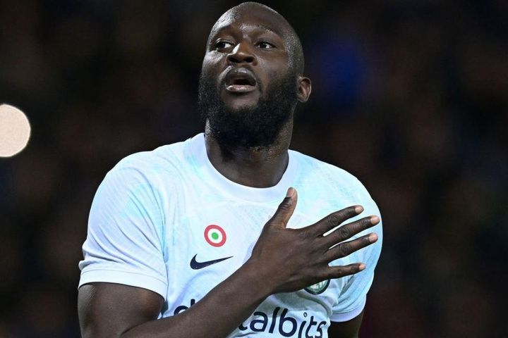 CĐV Chelsea nổi giận với phát biểu của Lukaku