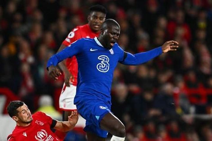 Chelsea điêu đứng trước đội mới lên hạng