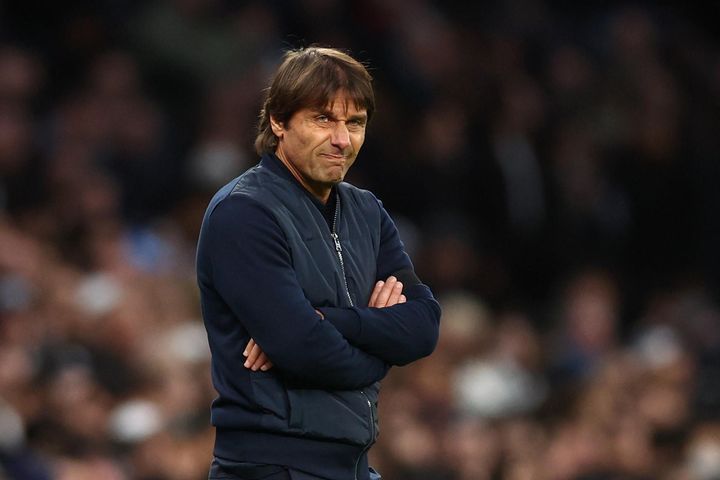 Tottenham mất top 4 vào tay MU, Conte nói điều phũ phàng