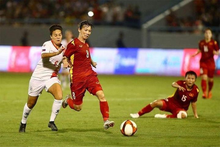 Thùy Trang chạm tay vào Quả bóng vàng; PSG thua trận đầu tại Ligue 1 mùa này