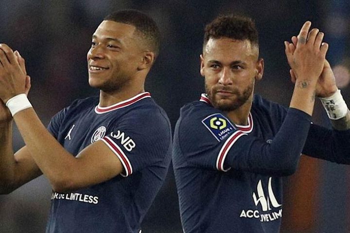 Thuyết khách Mbappe xui SAO Barca về PSG, bất ngờ định cướp chỗ Neymar
