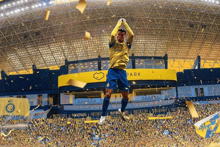 Ronaldo kéo lượng người theo dõi tăng đột biến ở Al Nassr
