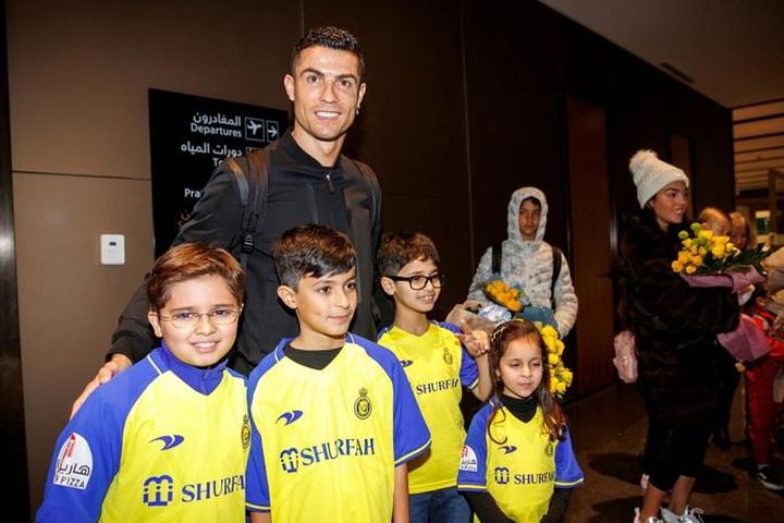Ronaldo được chào đón nồng nhiệt tại Ả Rập Saudi