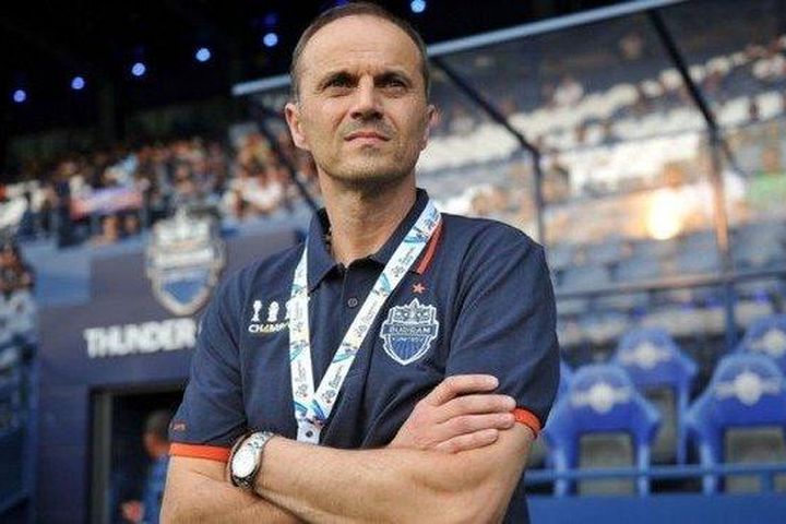 HLV từng vào vòng 1/16 UEFA Champions League dẫn dắt Hà Nội FC