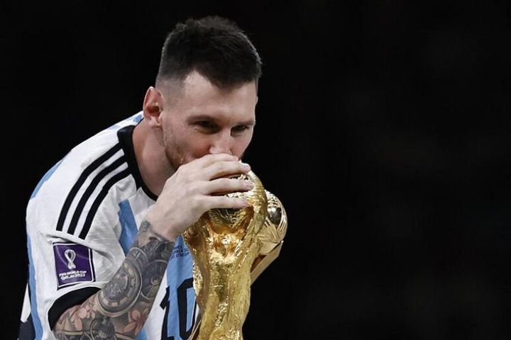 Messi kết thúc kỳ nghỉ hậu World Cup: Sẵn sàng về PSG trợ chiến Mbappe