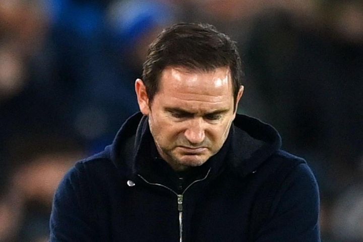 HLV Lampard trước nguy cơ bị sa thải