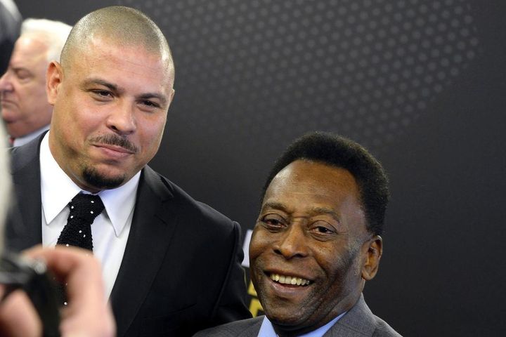 Ronaldo 'béo' bị chỉ trích vì không dự lễ tang Pele