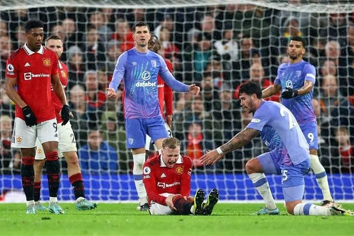 Tiền vệ Man United gặp chấn thương kinh hoàng