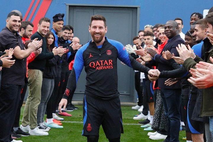 Messi được PSG chào đón nồng nhiệt sau chức vô địch World Cup