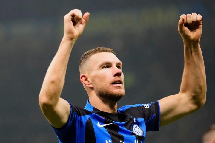 Napoli lần đầu thua ở Serie A mùa này