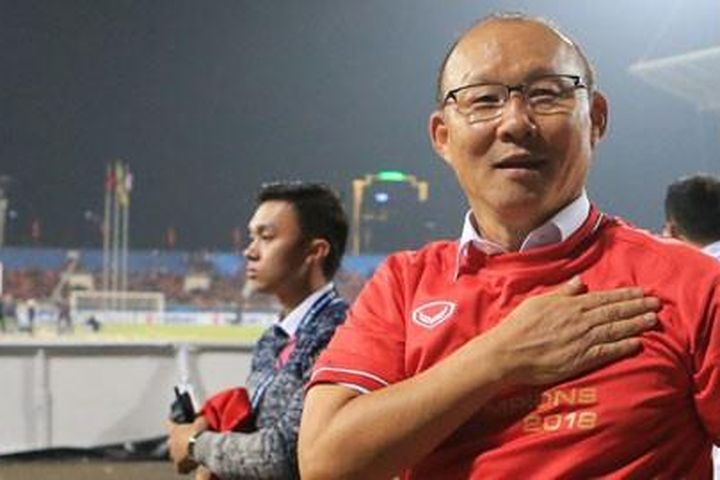 VFF chia sẻ thời điểm chọn HLV thay ông Park Hang Seo; Ronaldo chia tay siêu cò Jorge Mendes