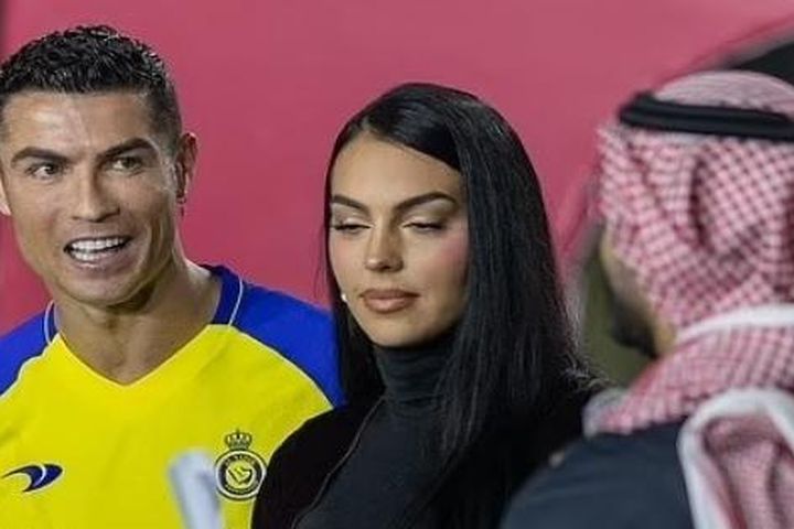 Cuộc sống của Ronaldo và bạn gái ở Saudi Arabia ra sao