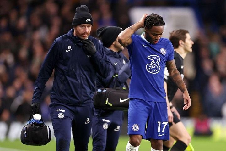Họa vô đơn chí, Chelsea thua cay đắng Man City