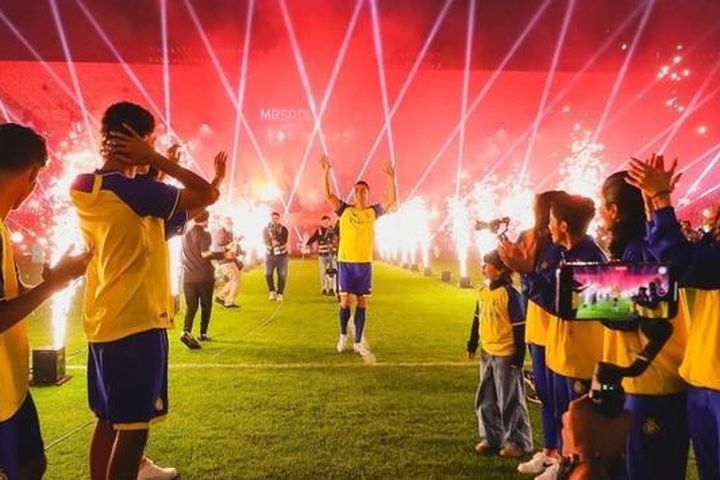 Trận ra mắt Al Nassr của Ronaldo bị hoãn vì mất điện