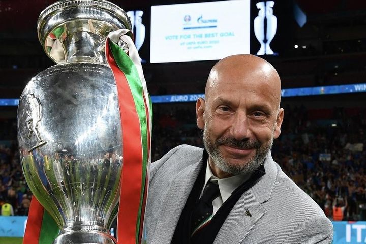 Cựu danh thủ Gianluca Vialli qua đời ở tuổi 58