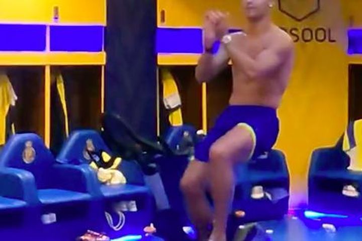 Phản ứng của Ronaldo khi thủ môn đội nhà kiến tạo bàn thắng đẹp mắt