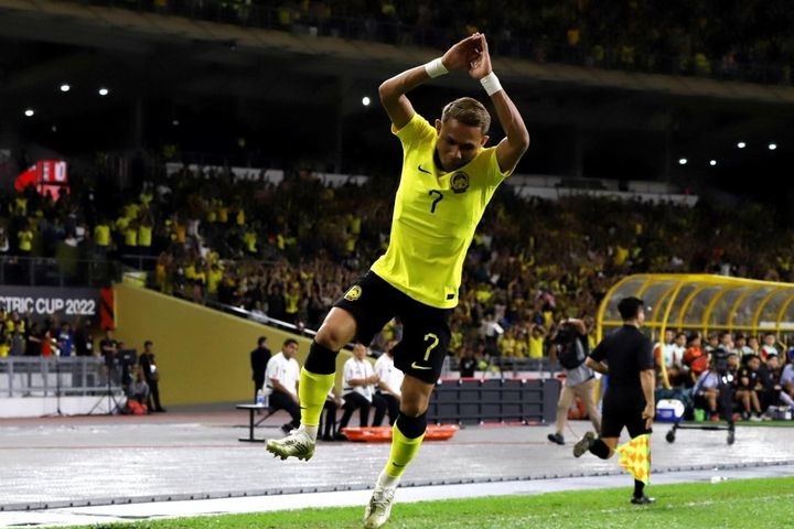 Tiền đạo Malaysia tái hiện pha ăn mừng của Ronaldo
