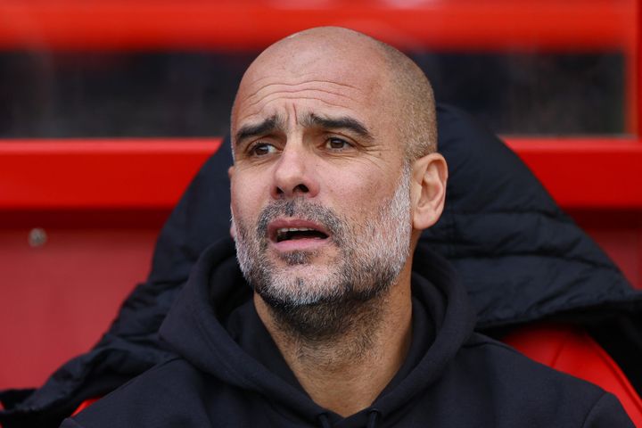 Man City mất ngôi đầu vào tay Arsenal