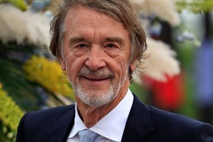 Giá hỏi mua Man United của Sir Jim Ratcliffe thấp hơn tỷ phú Qatar 1 tỉ bảng