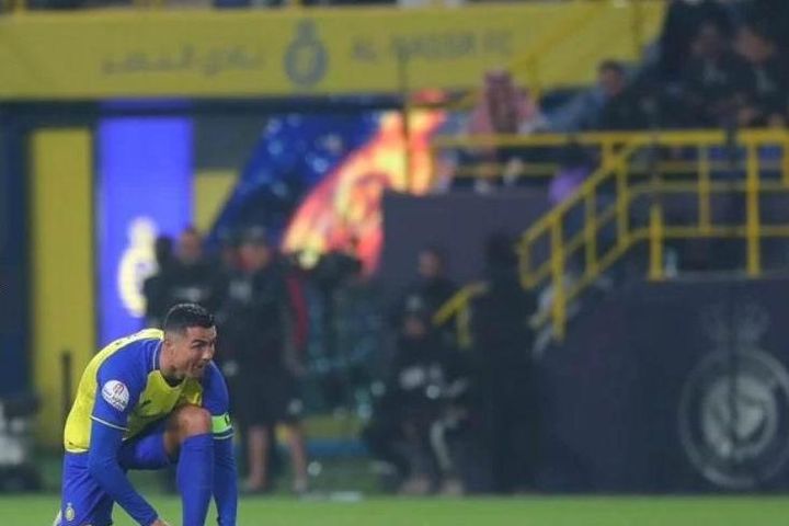 Ronaldo hết 'poker' đến kiến tạo
