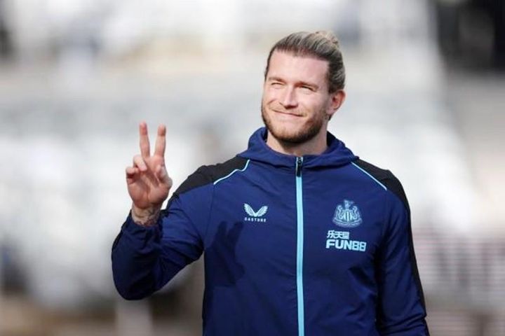 Newcastle khủng hoảng thủ môn, tin vui cho Man.United