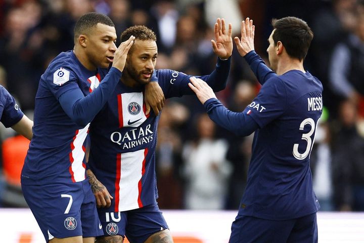 Mbappe lập cú đúp, Messi ghi siêu phẩm giúp PSG thắng siêu kịch tính