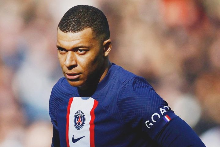 Mbappe lên tiếng về việc Neymar đi đánh bài