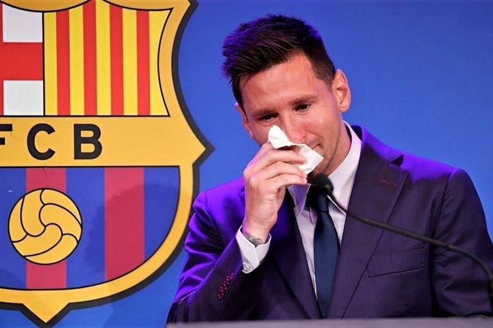 Bố Messi báo tin buồn tới Barca