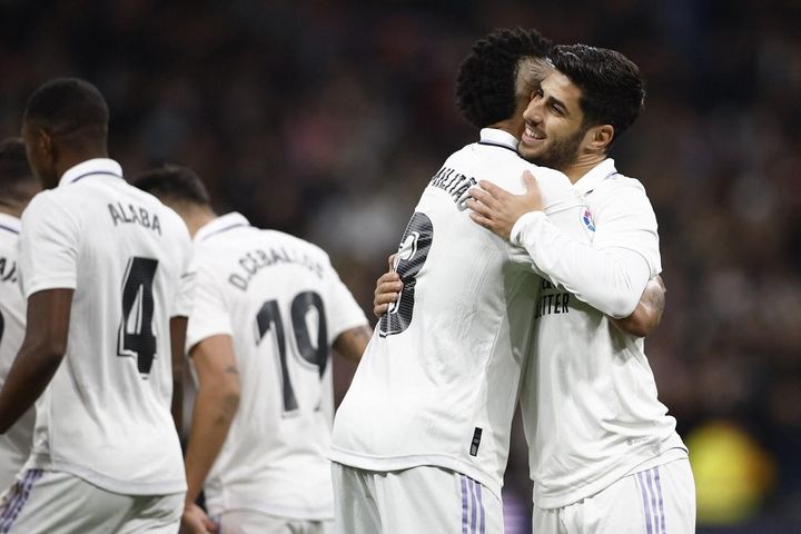Bảng xếp hạng La Liga hôm nay 20/2: Barca cho Real Madrid 'ngửi khói'