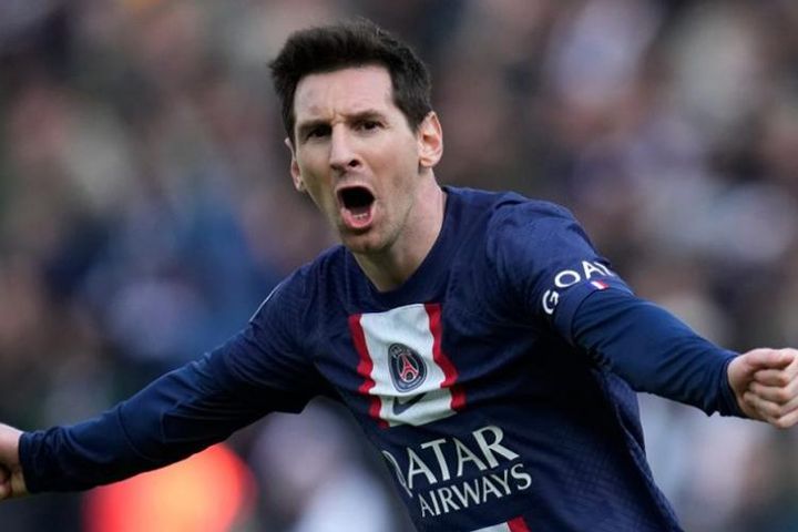 Tin mới nhất bóng đá tối 20/2: Messi trở lại Barcelona