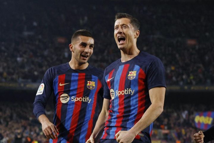 Thắng dễ Cadiz, Barca gửi 'chiến thư' đến MU