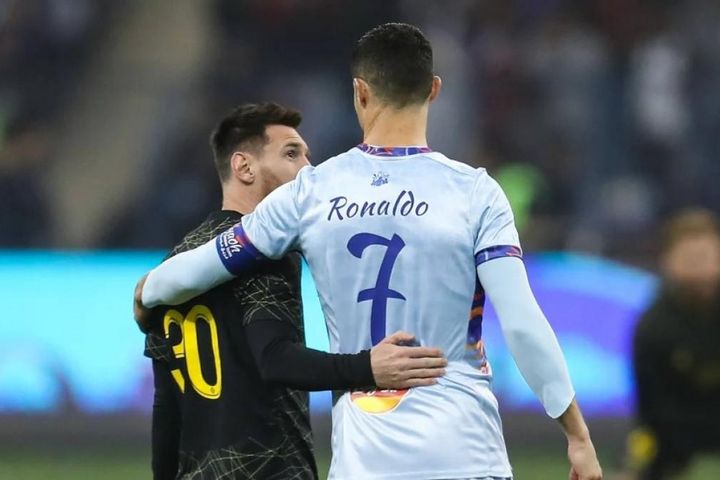 Tranh cãi gay cấn giữa Ronaldo và Messi