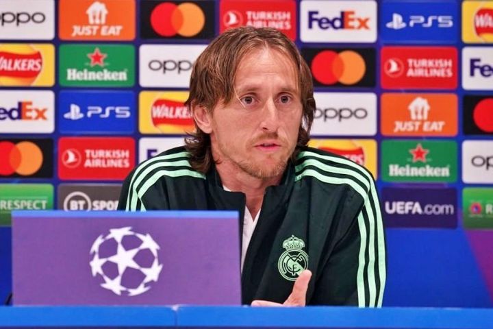 Real Madrid đại chiến Liverpool, Modric nhắc khéo Chủ tịch Perez
