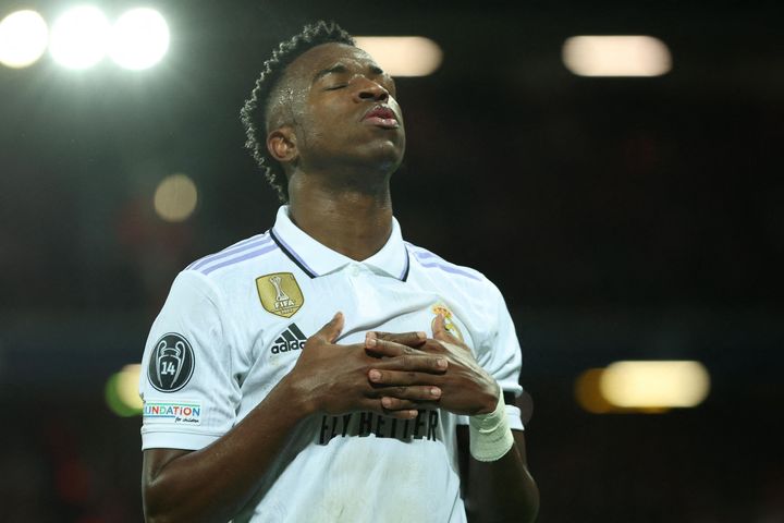 Sao Real ăn mừng như Ronaldo sau khi xé lưới Liverpool