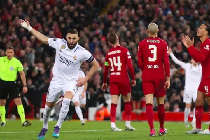 Liverpool thua sốc Real Madrid: Trận đấu điên rồ ở Anfield