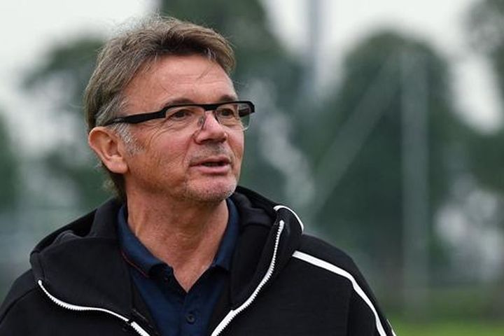 'Giấc mơ con' của huấn luyện viên Troussier