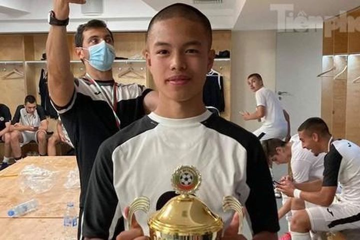 Chung Nguyen Do, tài năng gốc Việt được Barca thèm khát là ai?