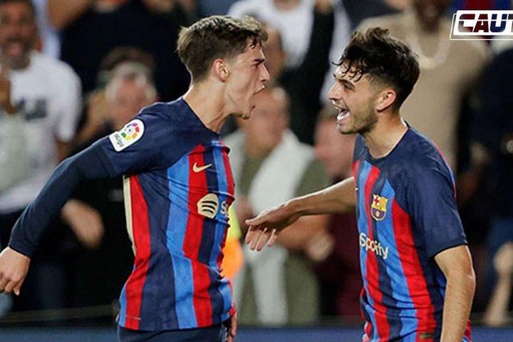 Xavi chốt danh sách sao Barcelona dự đại chiến Man United