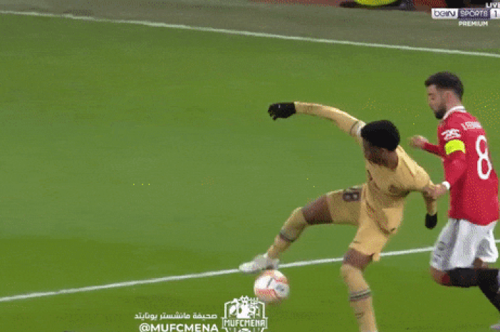 Schmeichel: 'Bruno thật ngớ ngẩn'