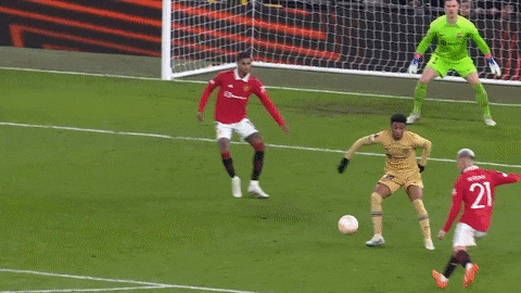 MU ngược dòng đánh bại Barca nhờ vũ điệu Samba